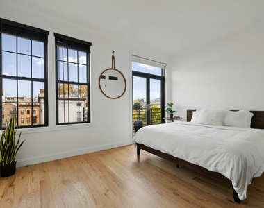 170 Schaefer Street - Photo Thumbnail 8