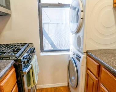 401 W 47th Street - Photo Thumbnail 13
