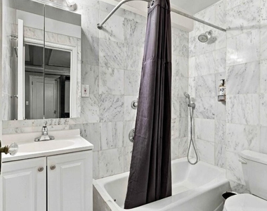 227 E 57th Street - Photo Thumbnail 3