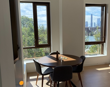 478 Kent Avenue - Photo Thumbnail 11