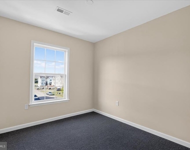 25 Desert Rose Way - Photo Thumbnail 26