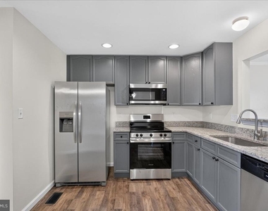 25 Desert Rose Way - Photo Thumbnail 17
