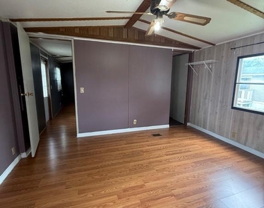 455 Gantt Drive - Photo Thumbnail 12