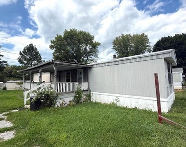 455 Gantt Drive - Photo Thumbnail 1