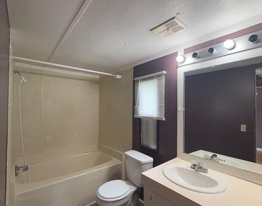 455 Gantt Drive - Photo Thumbnail 11