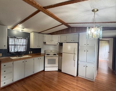 455 Gantt Drive - Photo Thumbnail 2