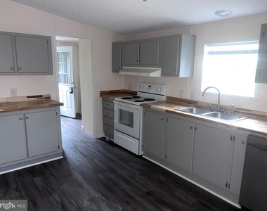 130 Dugan Court - Photo Thumbnail 3
