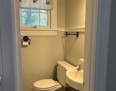 208 Fairmont Avenue - Photo Thumbnail 6