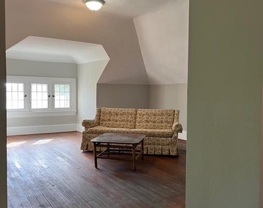 208 Fairmont Avenue - Photo Thumbnail 15