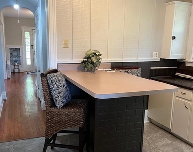 208 Fairmont Avenue - Photo Thumbnail 8