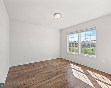 341 Foxglove Way - Photo Thumbnail 30