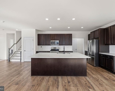 341 Foxglove Way - Photo Thumbnail 10