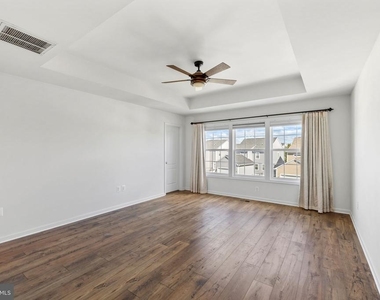 341 Foxglove Way - Photo Thumbnail 21