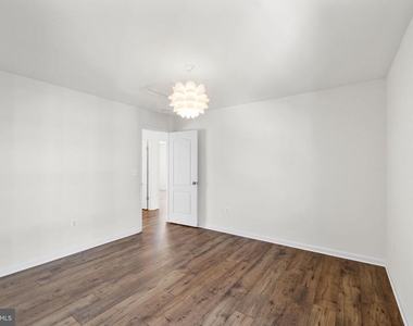 341 Foxglove Way - Photo Thumbnail 28