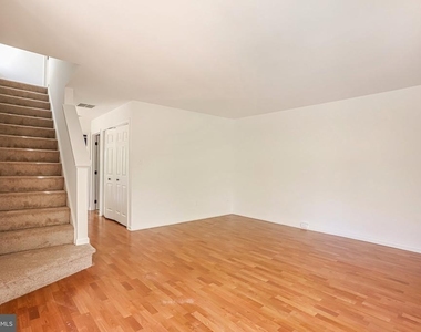 43509 Kiplington Square - Photo Thumbnail 22