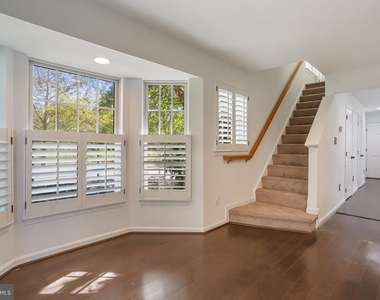 43509 Kiplington Square - Photo Thumbnail 13