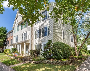 43509 Kiplington Square - Photo Thumbnail 1