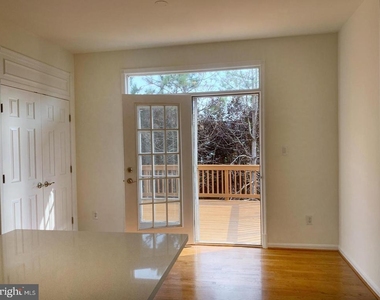 20924 Duryea Terrace - Photo Thumbnail 8