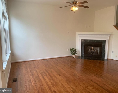 20924 Duryea Terrace - Photo Thumbnail 9
