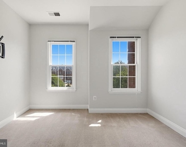 43757 Bent Creek Terrace - Photo Thumbnail 34