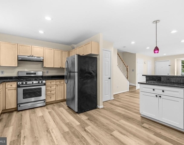 14234 Autumn Circle - Photo Thumbnail 9