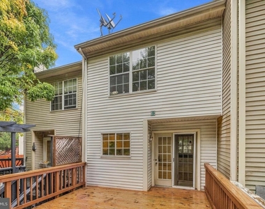 14234 Autumn Circle - Photo Thumbnail 33