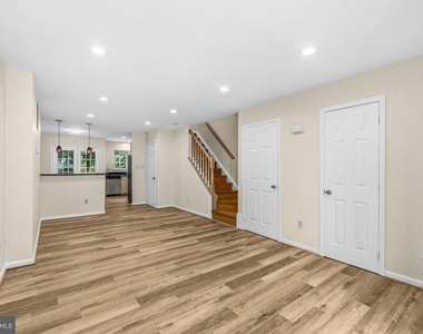 14234 Autumn Circle - Photo Thumbnail 4