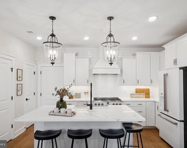 14956 Deco Circle - Photo Thumbnail 8