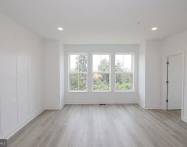 14956 Deco Circle - Photo Thumbnail 17