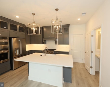 14956 Deco Circle - Photo Thumbnail 5