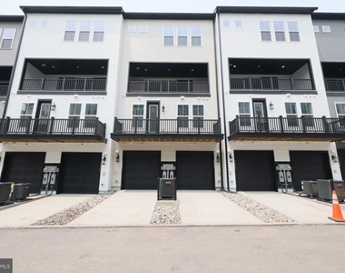 14956 Deco Circle - Photo Thumbnail 23