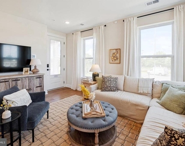14956 Deco Circle - Photo Thumbnail 9