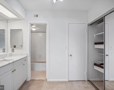 5501 Seminary Road - Photo Thumbnail 34