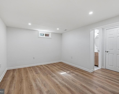 5924 Edgehill Court - Photo Thumbnail 22