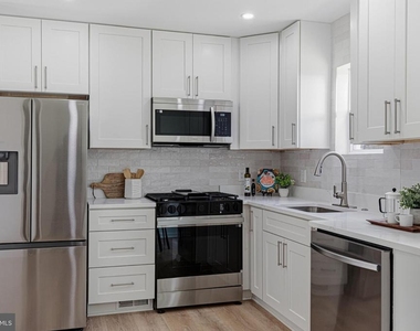 5924 Edgehill Court - Photo Thumbnail 13