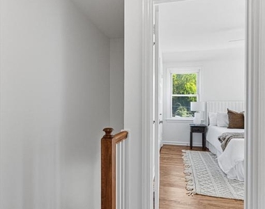 5924 Edgehill Court - Photo Thumbnail 14