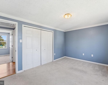 7916 Frye Road - Photo Thumbnail 6