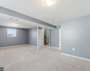 7916 Frye Road - Photo Thumbnail 17