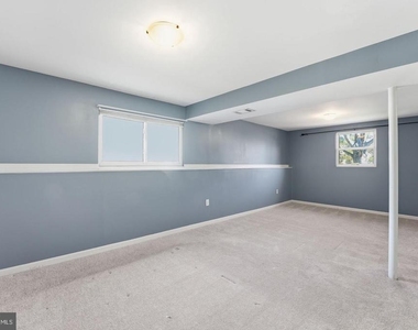 7916 Frye Road - Photo Thumbnail 16