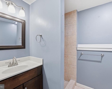 7916 Frye Road - Photo Thumbnail 18