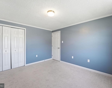 7916 Frye Road - Photo Thumbnail 9