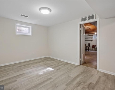 6717 Weaver Avenue - Photo Thumbnail 45