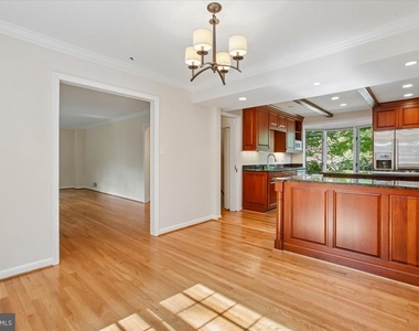 6717 Weaver Avenue - Photo Thumbnail 11