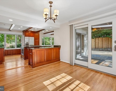 6717 Weaver Avenue - Photo Thumbnail 10