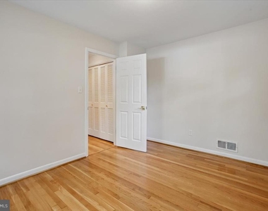 6717 Weaver Avenue - Photo Thumbnail 24
