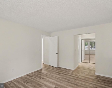 1504 Summerchase Court - Photo Thumbnail 18