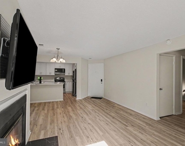 1504 Summerchase Court - Photo Thumbnail 4