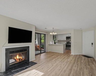 1504 Summerchase Court - Photo Thumbnail 6
