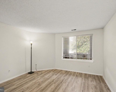 1504 Summerchase Court - Photo Thumbnail 15