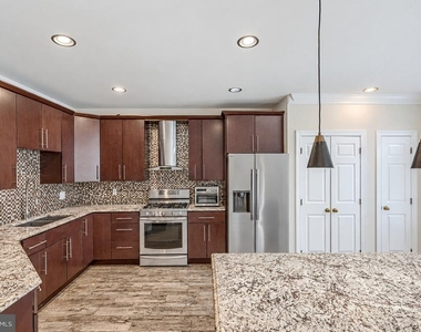 1805 Vance Place - Photo Thumbnail 9